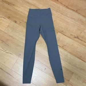 listing-status-banner